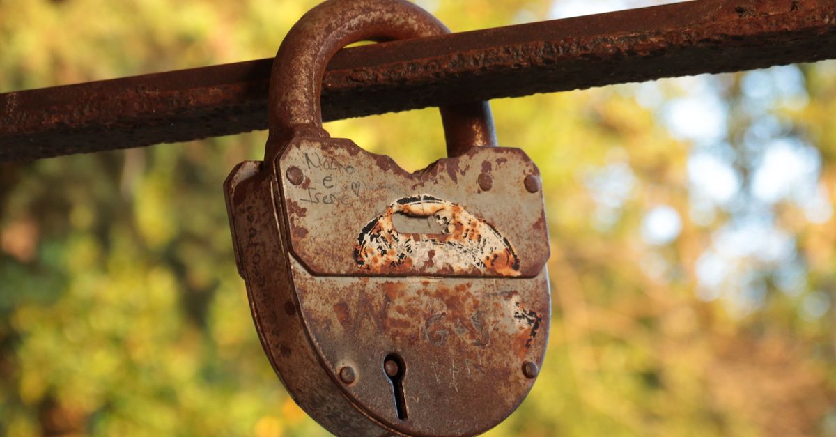 Signs Your Door Knob Lock Needs to Be Replaced — Not Just Repaired — Jackson County Locksmith